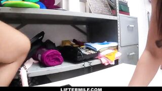 Tattooed mother I'd like to fuck Gets Caught Between 2 Security Officer's Schlongs - Liftermilf