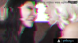 Small Black Hottie Seduces Hawt mother I'd like to fuck