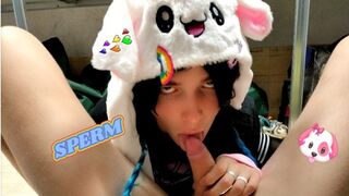 Lille passiv femboy gav far et sødt oral