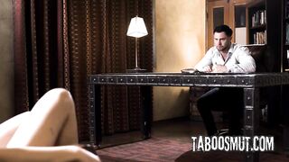 Concupiscent Therapist Dominates Seductive Nympho Parient