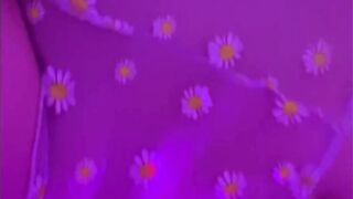 КРАСИВАЯ ШКОЛЬНИЦА КОНЧАЕТ ОТ ПАЛЬЧИКОВ, БОЖЕ КАК ОНА ХОРОША