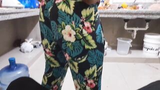 Housekeeper shows me her ass cheeks in the kitchen - Ebony butt housewife - Hot maid