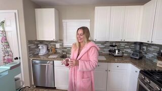 Cumming in my Step Sis in advance of family dinner