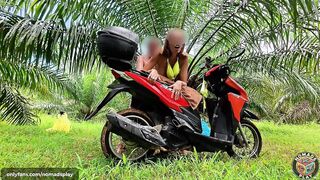 Wild Girlfriend Bang on a Scooter & Juicy Squirt in a Jungle During Rain