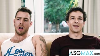 Str8 Rods Invite Neighbour to Finish 'em Off in Circle Jerk