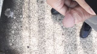 Cumming on an educate station