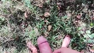 Stripped hiking JO, cum and clean the pipe with warm pee