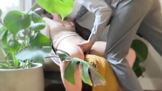 Tinder Date Has Gushing Climax, Then Sits On Chunky Jock