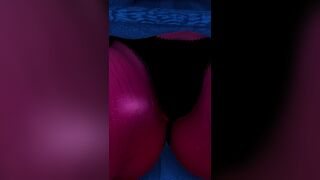 Pov mamma teases u with her bulge~