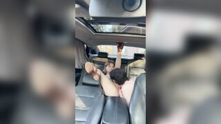 This chab cums for a ride