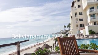 Vamos a tomar desayuno????... mostrando mi conchita en el restaurante????