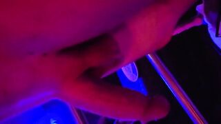 Does this chunky Bone Her make my booty look large??