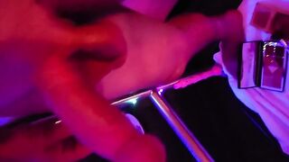 Does this chunky Bone Her make my booty look large??