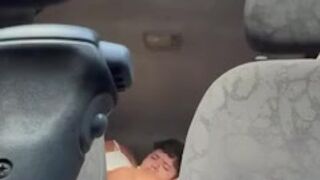 En el carro de mi Marido a plena luz del día y nos descubrieron