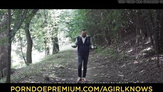 A GIRL KNOWS - Sexy lesbian models enjoy food fetish sex