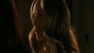 Amanda Seyfried Julianne Moore Nude Lesbian Scene Chloe