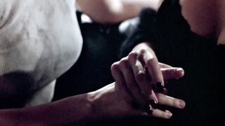 Celebrities Jennifer Tilly&Gina Gershon go Lesbian in Bound 