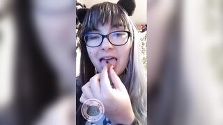 Making a petite a quick snack