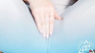 Hawt blond squirts throughout gym leggings while rubbing her clitoris
