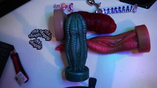 Unboxing Mr. Hankeys HungerFF, Manga and Davy's Tendrils Dildos