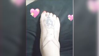 Do my feet turn u on?