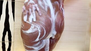 Juicy Footjob in bath - twat in foam