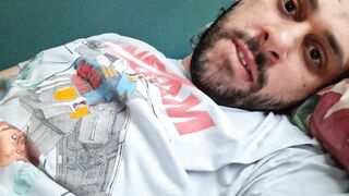 I'm wanking my hard dong