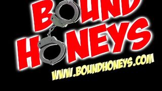 Amber Jayne is your bawdy Shower Maid!