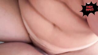 Wypięta żona w kuchni dostała klapsy i spermę do buzi