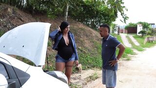 Mechanic repairs a hawt mother I'd like to fuck's car in swap for screwing her - Tommy Miller
