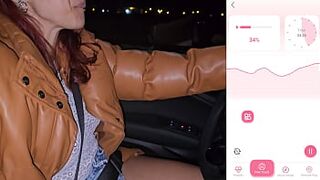 This chab masturbates me whilst I drive the car and walk outdoors