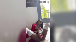 Solo Black Plays With Twat Untill That babe Squirts - Nivia Wolfe