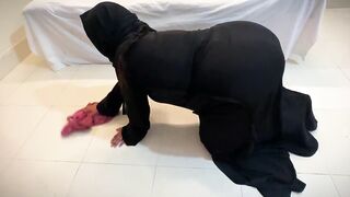 Large Booty Curvy Muslim Hawt Stepmom Stuck beneath Daybed Then This babe wish Anal screw from me! (2nd Video)