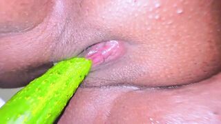 Hawt Single Angel puts cucumber in her vagina, That babe Crave A Boyfriend To Bang Her - Snatch Destroy Banging