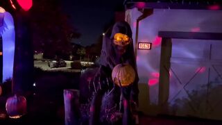 A Granny's Halloween Vibrator Diddling