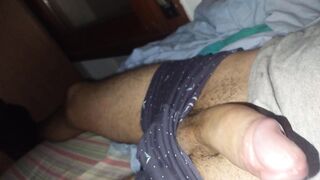 (Dia ITA) Cornuto!, Sborro sulle Calze a rete di tua moglie zoccola XxJOIxX