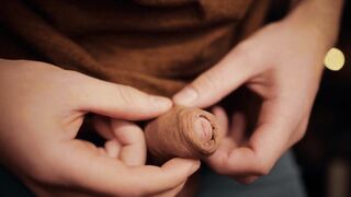 hunk with a large knob playing with his foreskin in 4K