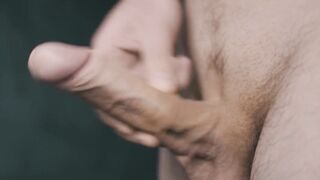 Runkar min stora svenska kuk medans jag tänker på din tighta fitta