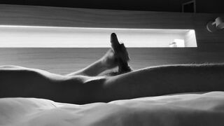 Hunk masturbating in advance of bedtime