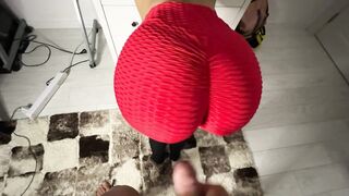 Fitness model looking for a sports brassiere / I cum on excellent booty in yoga panties/Candyluxxx