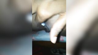 පුකේ හිලට ඇඟිල්ල දාලා සැපක් ගත්තා - Anal opening Fingering Joy