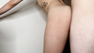 Teen vagina gets destroyed for a creampie