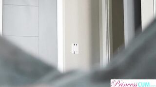 Flirtatious Britt Blair tells Stepbro, "My Legs Were Quivering Trying to Open This Jar" -S9:E7