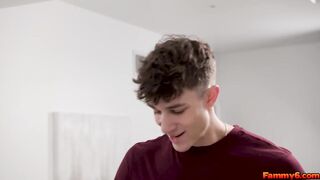 Parker Ambrose offers his stepcousin Leana Lovings they bang