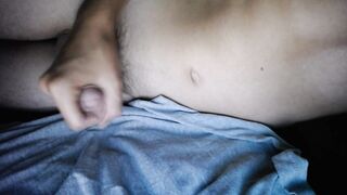 UP CLOSE WANKING AND CUMMING