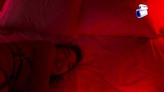 DOS LATINAS SOMETIDAS Y FOLLADAS EN CUARTO ROJO DE SADOMASOQUISMO