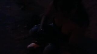 Chica de twenty one años pillada en la calle después de la fiesta en la que follamos en un motel público