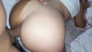 Little doxy wishes her butt stretched until this babe screams, no lube