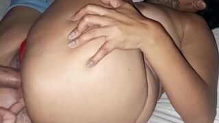 Corriéndome dentro del culo impresionante de mi cuñada después de la fiesta (clip casero)