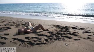 Womanizer made me cum so fast at the beach. What an intensive clitoris sucking toy for my vagina